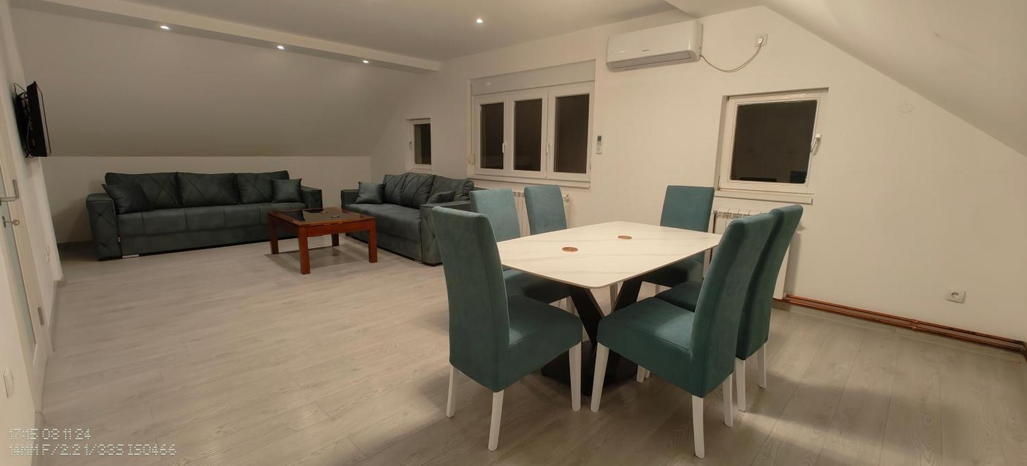 Privatna Soba Dusan Surčin Buitenkant foto